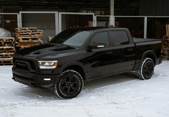 vitali-adutskevich-TyW2rhD2glg-unsplash