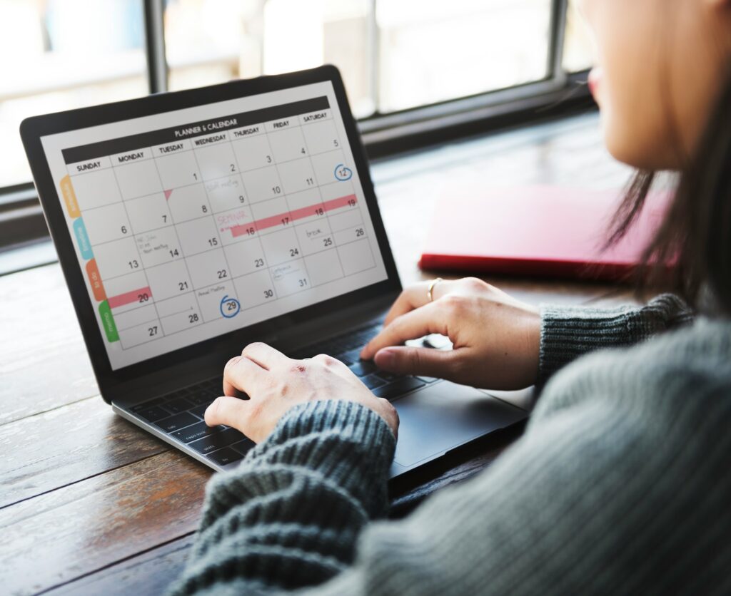 curated lifestyle 6lmmvd0bVgM unsplash Tips to Stay Organized as a Small Business Owner